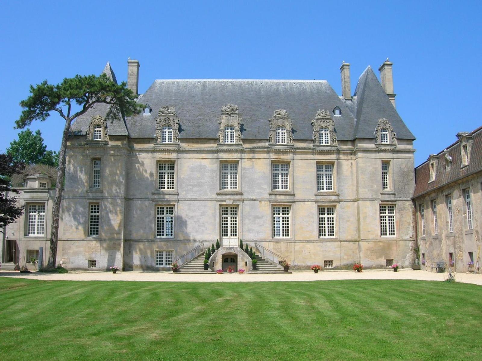 Chateau De Courseulles Luaran gambar